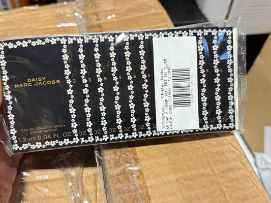 Marc Jacobs Daisy Perfume Case Pack of 12 Samples