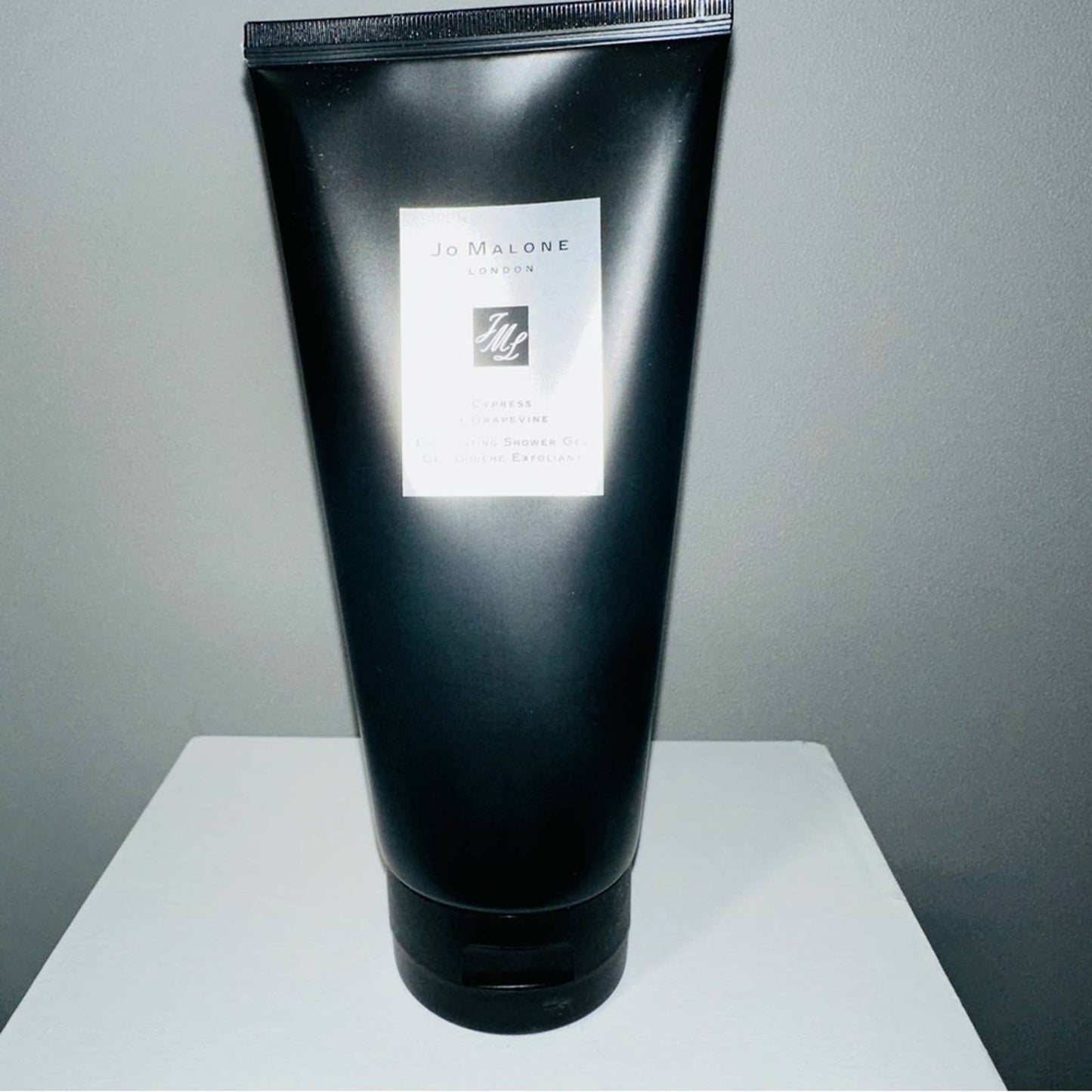 Jo Malone Cypress & Grapevine Exfoliating Shower Gel