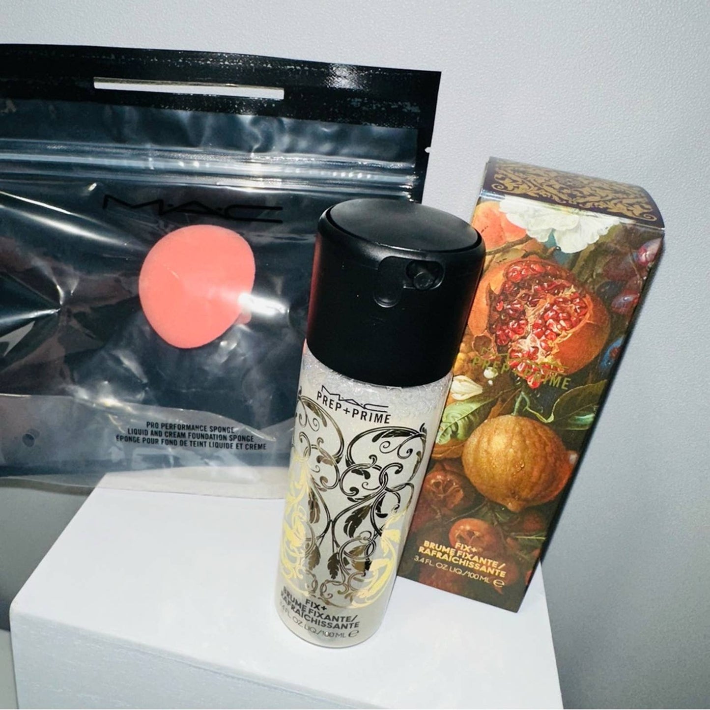 MAC Prep + Prime Fix+ Setting Spray & MAC Pro Performance Makeup Sponge