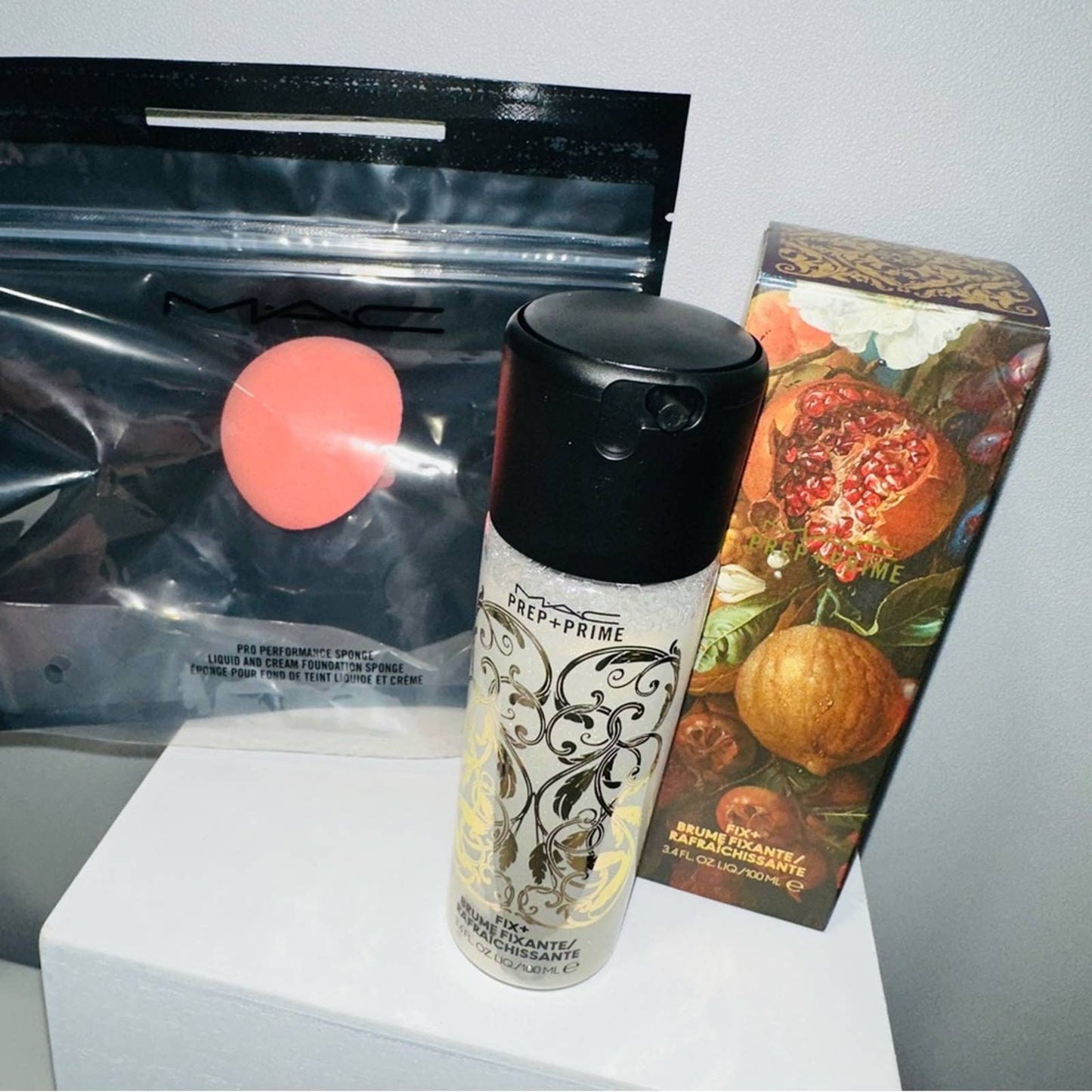 MAC Prep + Prime Fix+ Setting Spray & MAC Pro Performance Makeup Sponge