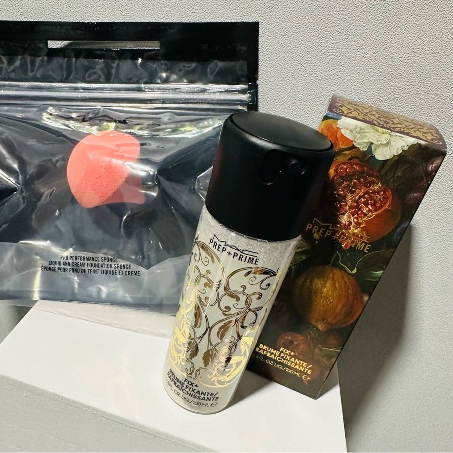 MAC Prep + Prime Fix+ Setting Spray & MAC Pro Performance Makeup Sponge
