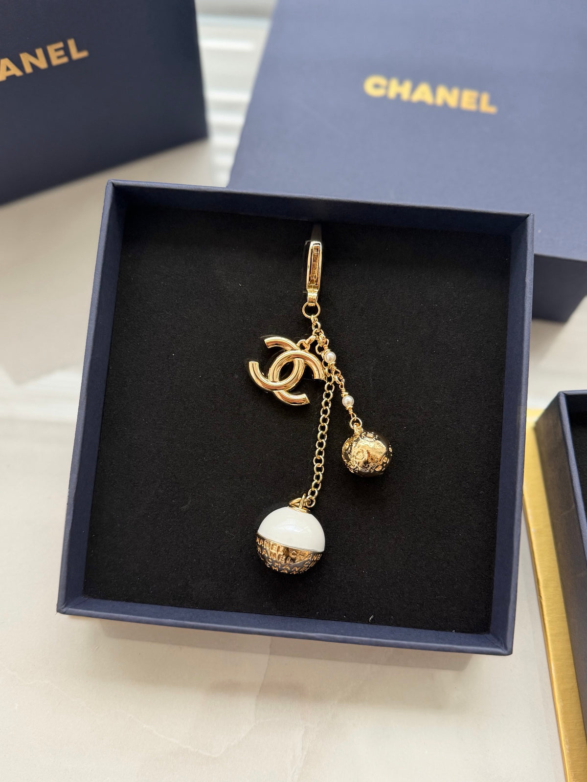 Chanel VIC Gold CC Logo Double Pearl Drop Charm