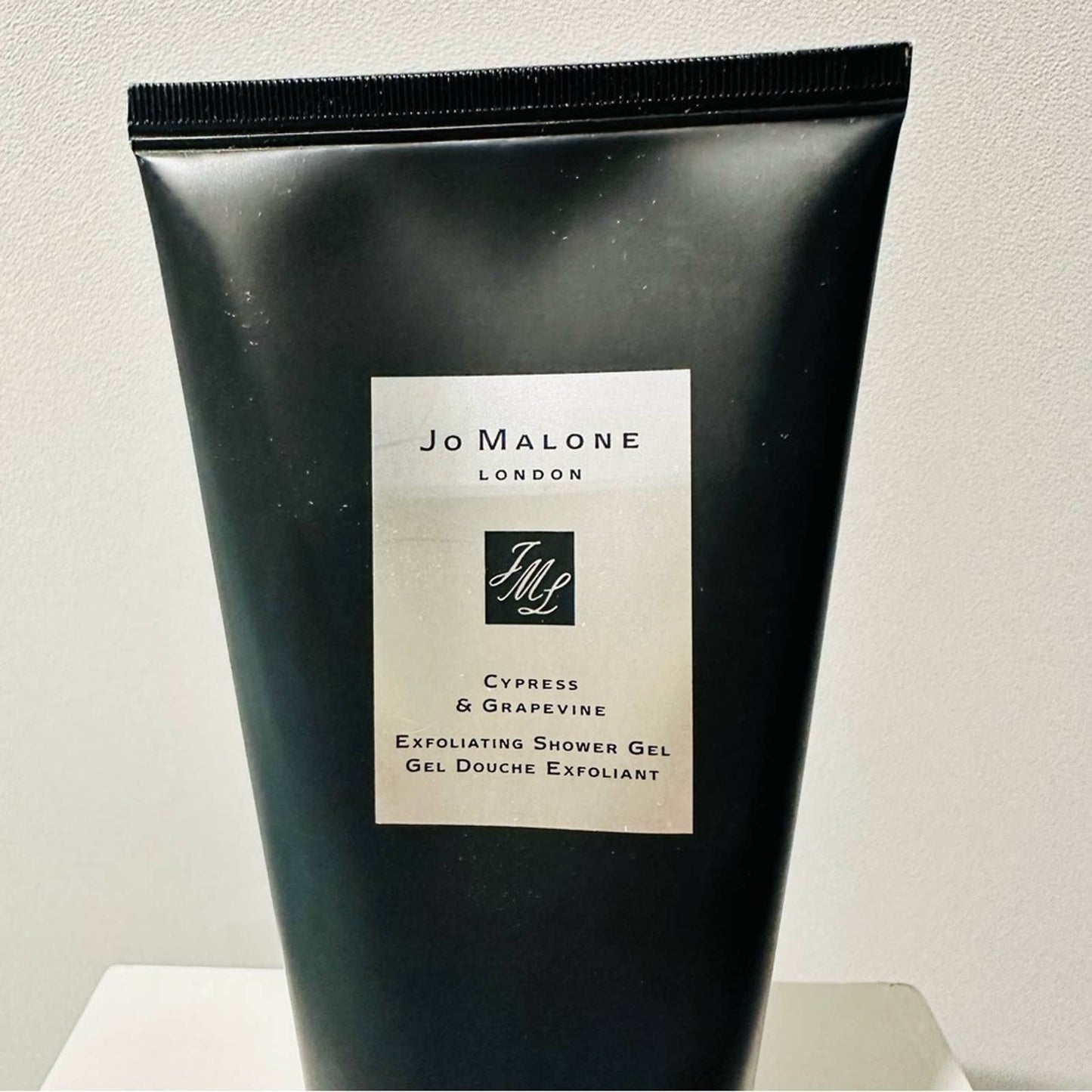 Jo Malone Cypress & Grapevine Exfoliating Shower Gel